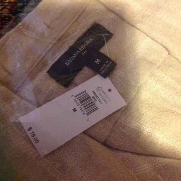 Banana Republic Men's Beige Button-Down Polo Resort SS Shirt - Medium - NWT - Picture 7 of 7